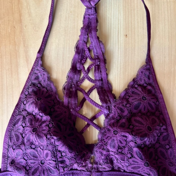 Victoria’s Secret bralette XS FREE with another purchase - Picture 5 of 6